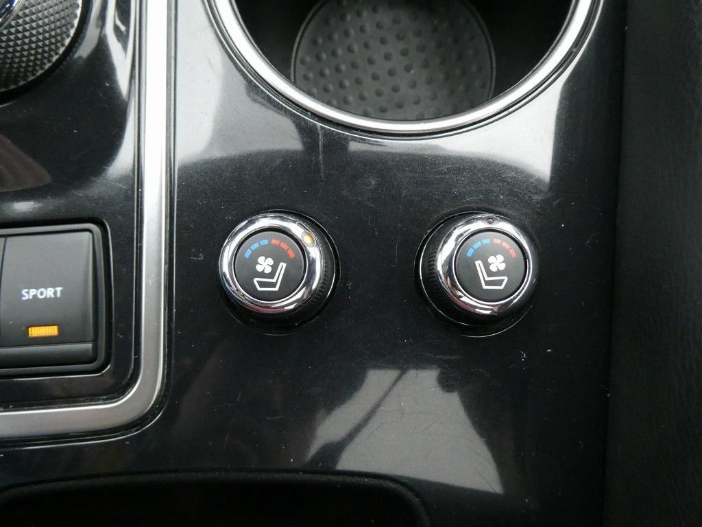 2023 Nissan Maxima Platinum