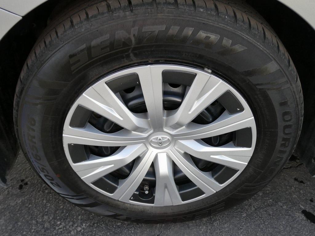 2018 Toyota Camry Hybrid LE