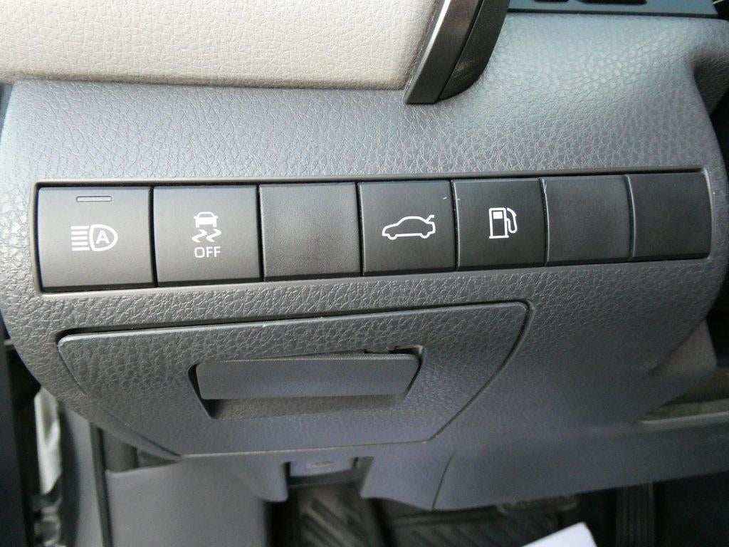 2018 Toyota Camry Hybrid LE