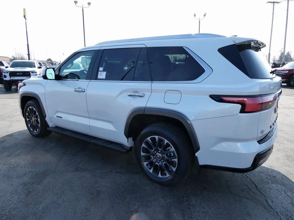2024 Toyota Sequoia SR5