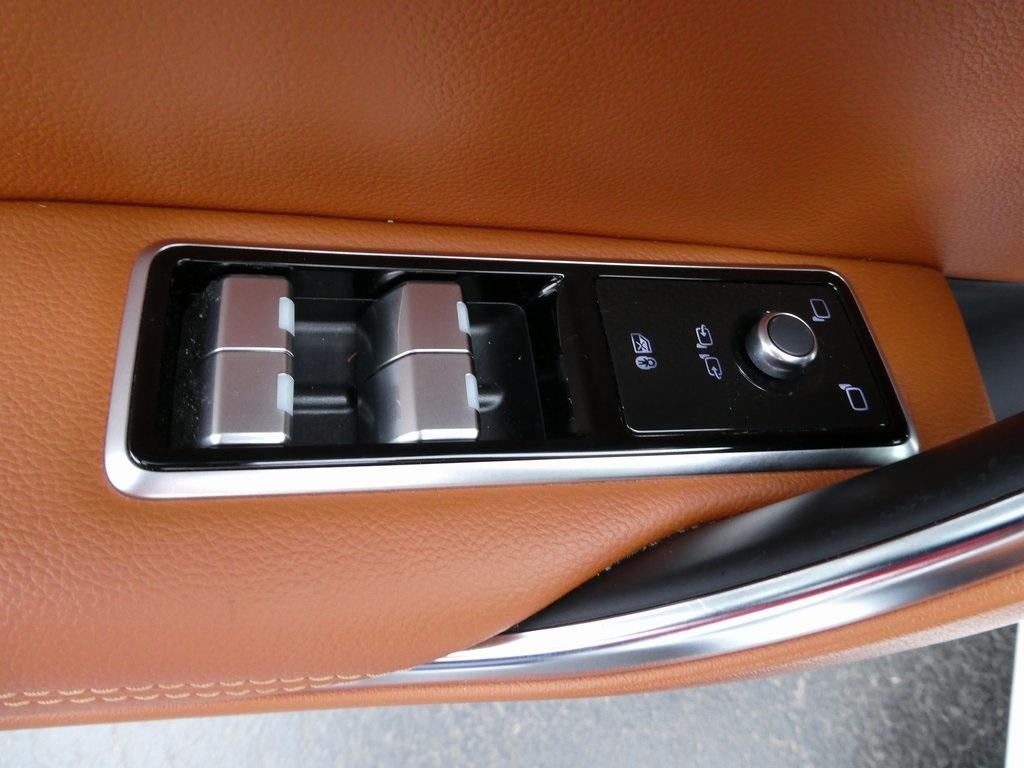 2024 Jaguar XF R-Dynamic SE