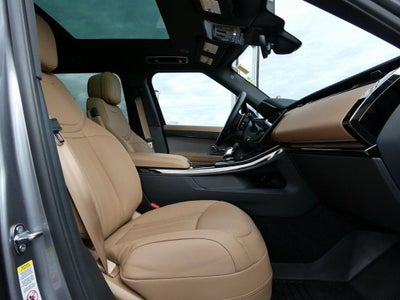 2025 Land Rover Range Rover Sport SE