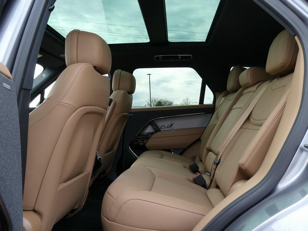 2025 Land Rover Range Rover Sport SE