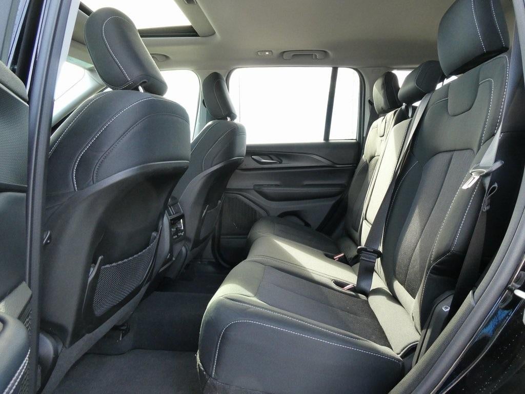 2024 Jeep Grand Cherokee Laredo 4x4