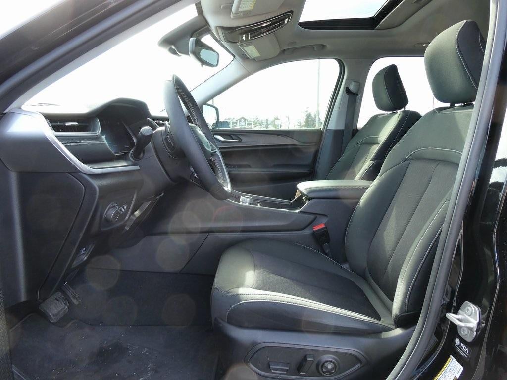 2024 Jeep Grand Cherokee Laredo 4x4