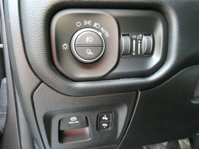 2021 RAM 1500 Laramie 4x4 Crew Cab 5'7" Box