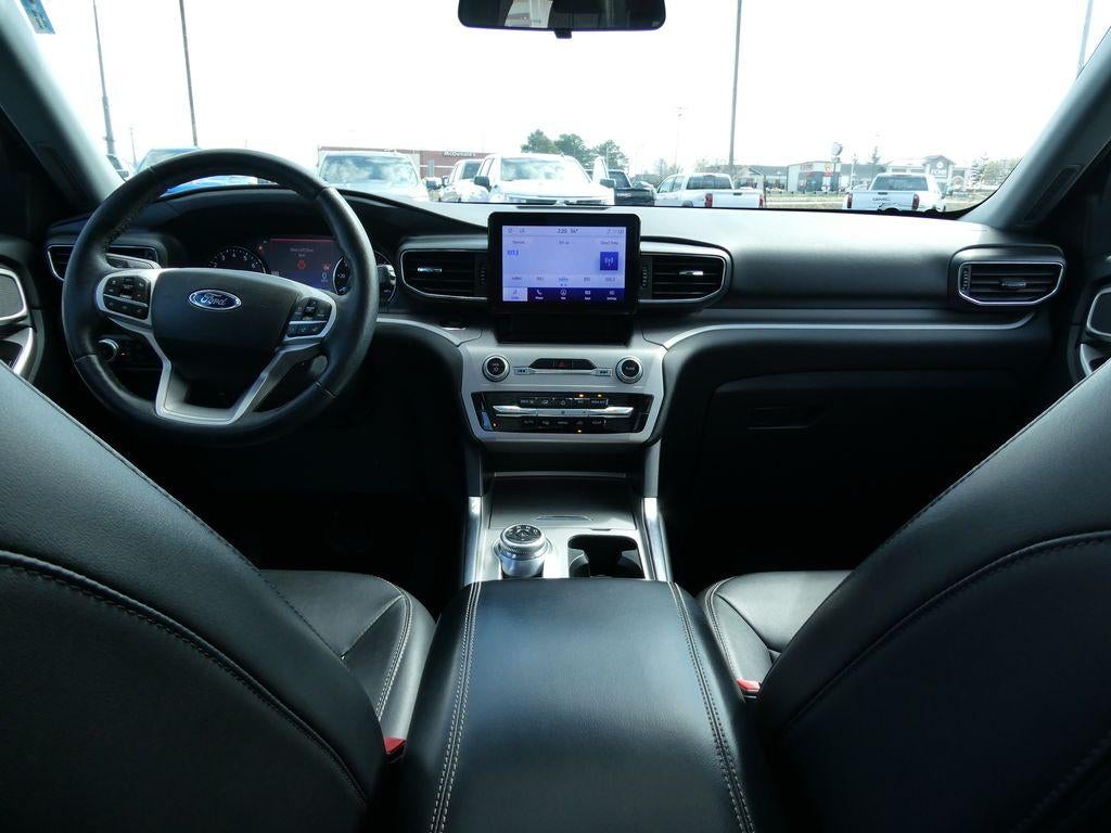 2023 Ford Explorer XLT 4WD