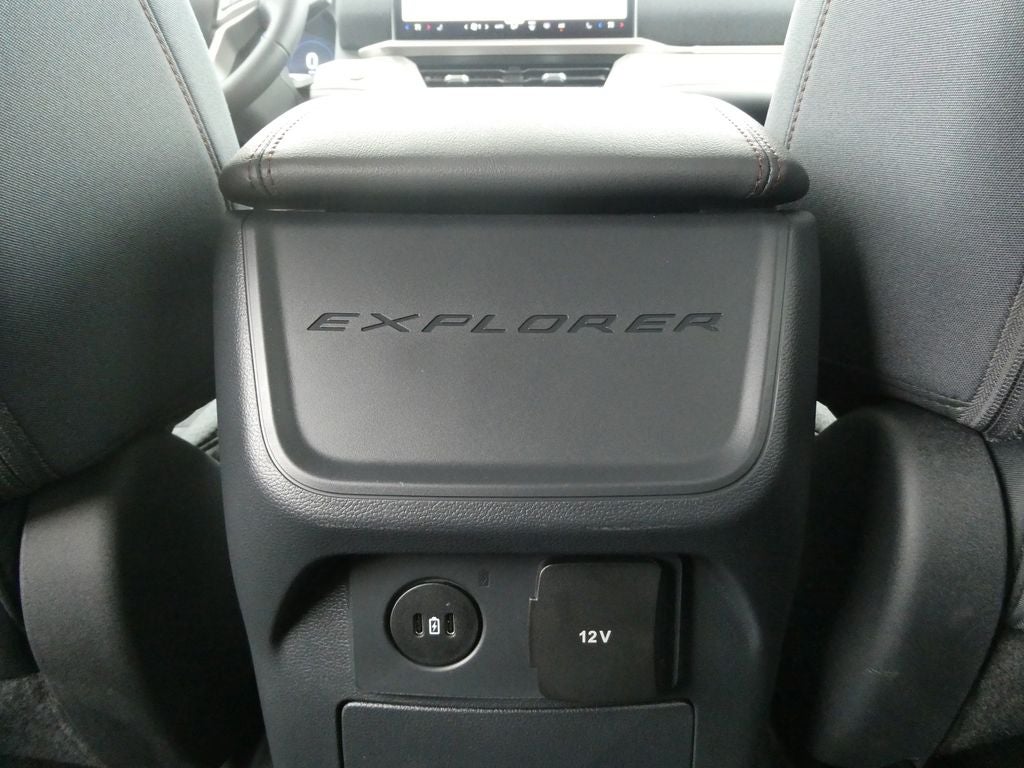 2026 Ford Explorer Active w/100A Pkg 4WD