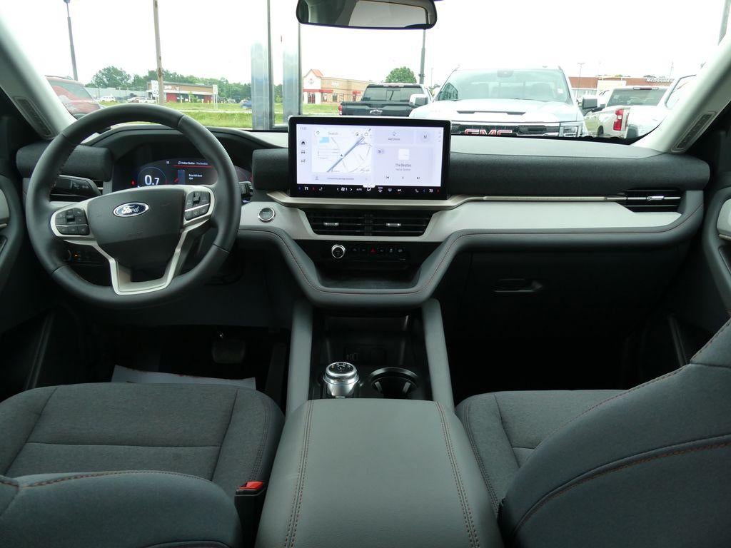 2026 Ford Explorer Active w/100A Pkg 4WD
