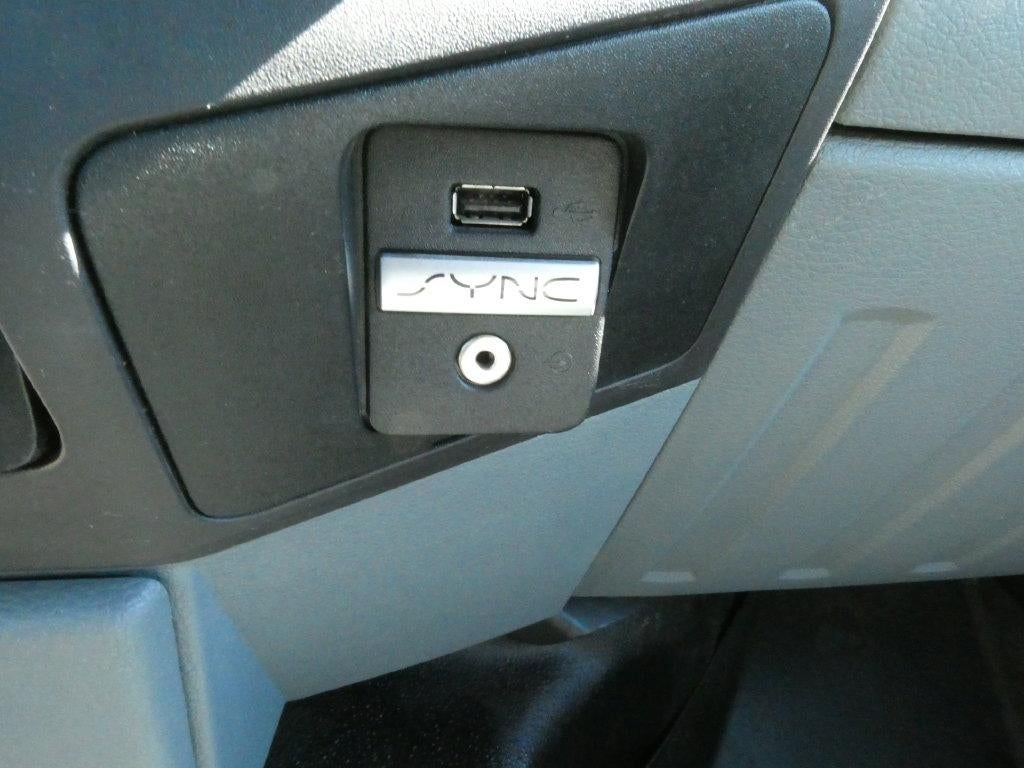 2015 Ford Super Duty F-250 SRW 4WD Crew Cab 6-3/4 Ft Box XL