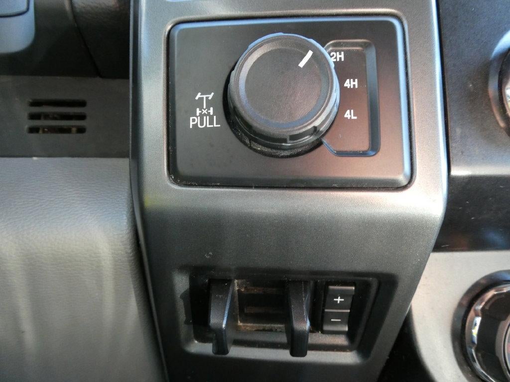 2022 Ford Super Duty F-250 SRW XLT 4WD Crew Cab 6.75' Box