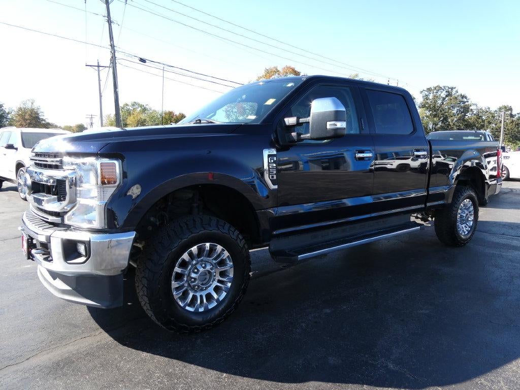 2022 Ford Super Duty F-250 SRW XLT 4WD Crew Cab 6.75' Box