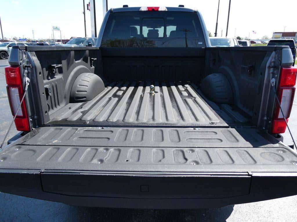 2022 Ford Super Duty F-250 SRW LARIAT 4WD Crew Cab 6.75' Box