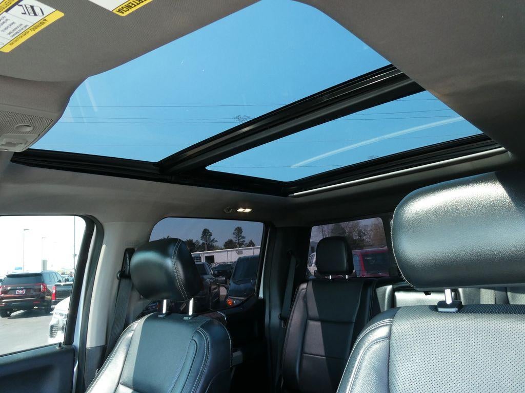 2018 Ford Super Duty F-250 SRW LARIAT 4WD Crew Cab 6.75' Box