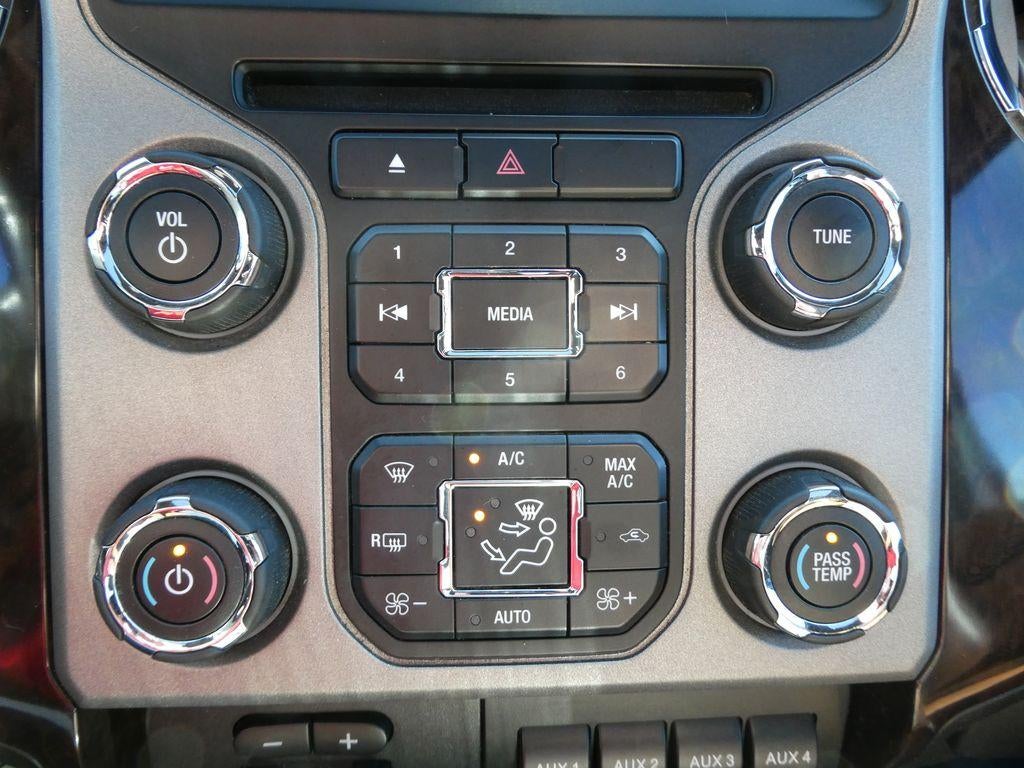 2016 Ford Super Duty F-250 SRW 4WD Crew Cab 6-3/4 Ft Box Platinum