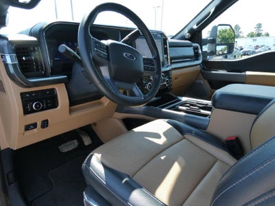 2024 Ford Super Duty F-250 SRW LARIAT 4WD Crew Cab 6.75' Box