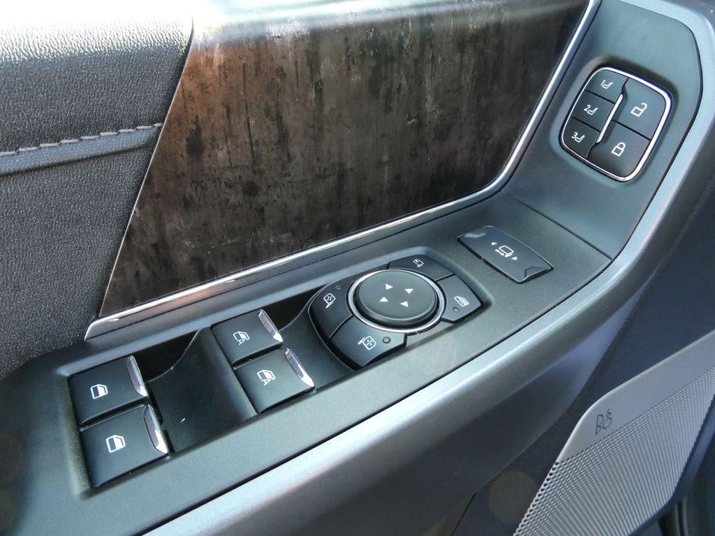 2024 Ford Super Duty F-250 SRW LARIAT 4WD Crew Cab 6.75' Box
