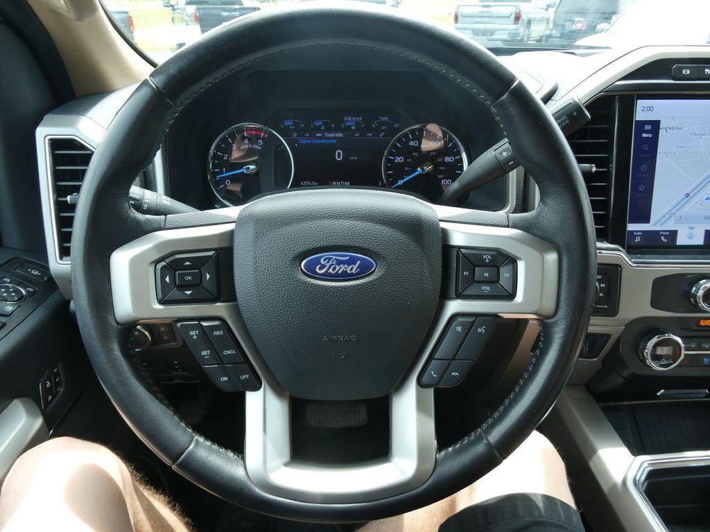 2022 Ford Super Duty F-250 SRW LARIAT 4WD Crew Cab 6.75' Box
