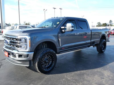 2023 Ford Super Duty F-350 SRW LARIAT 4WD Crew Cab 6.75' Box