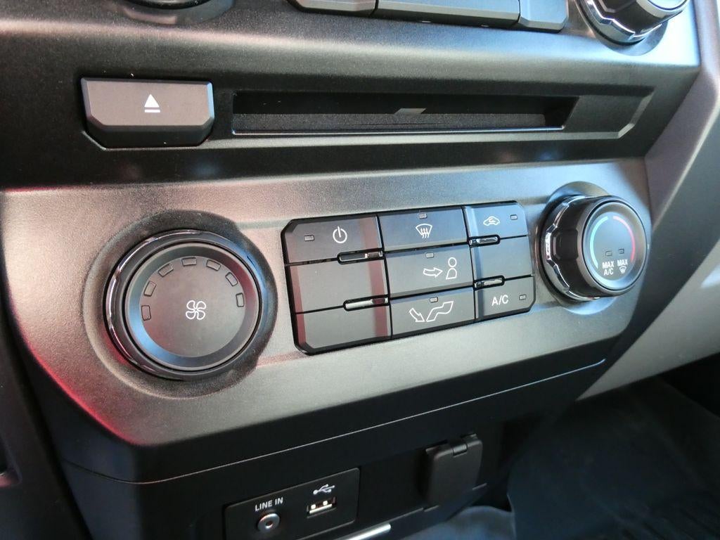 2015 Ford F-150 4WD SuperCrew 5-1/2 Ft Box XLT