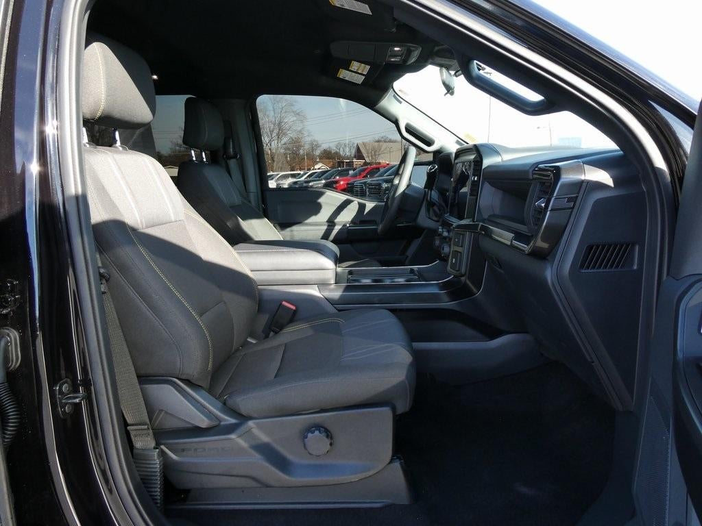 2025 Ford F-150 STX 4WD SuperCrew 5.5' Box