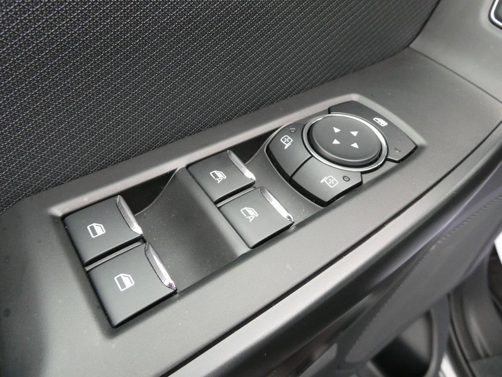 2025 Ford F-150 STX 4WD SuperCrew 5.5' Box