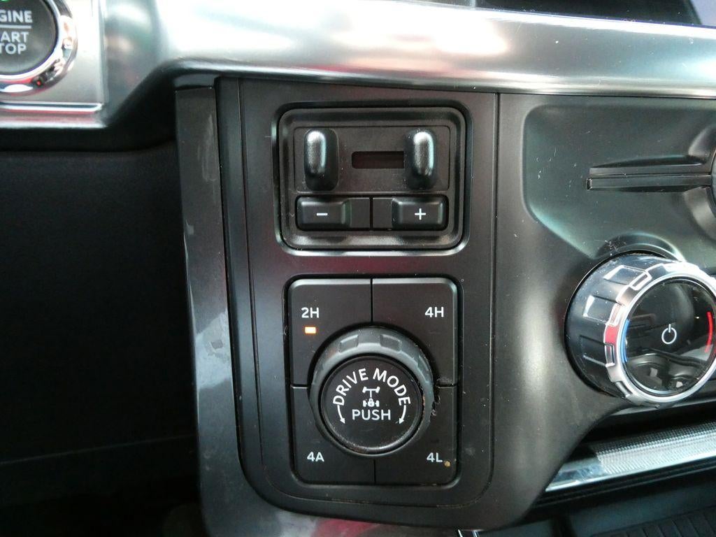 2022 Ford F-150 LARIAT 4WD SuperCrew 5.5' Box