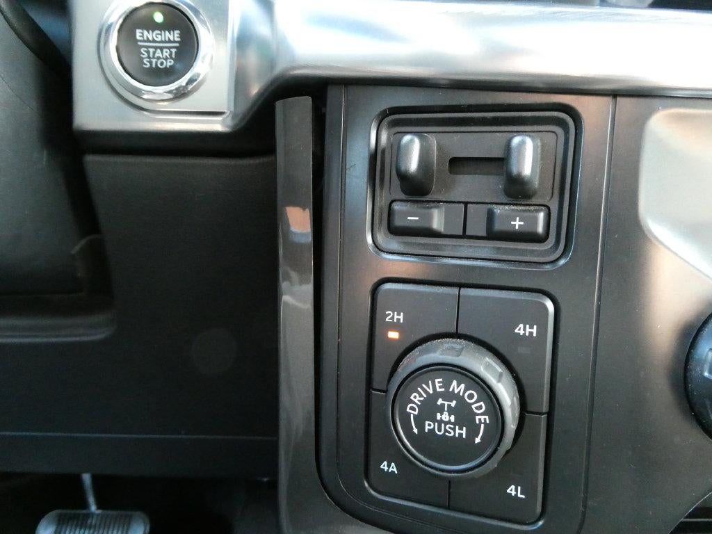 2022 Ford F-150 LARIAT 4WD SuperCrew 5.5' Box