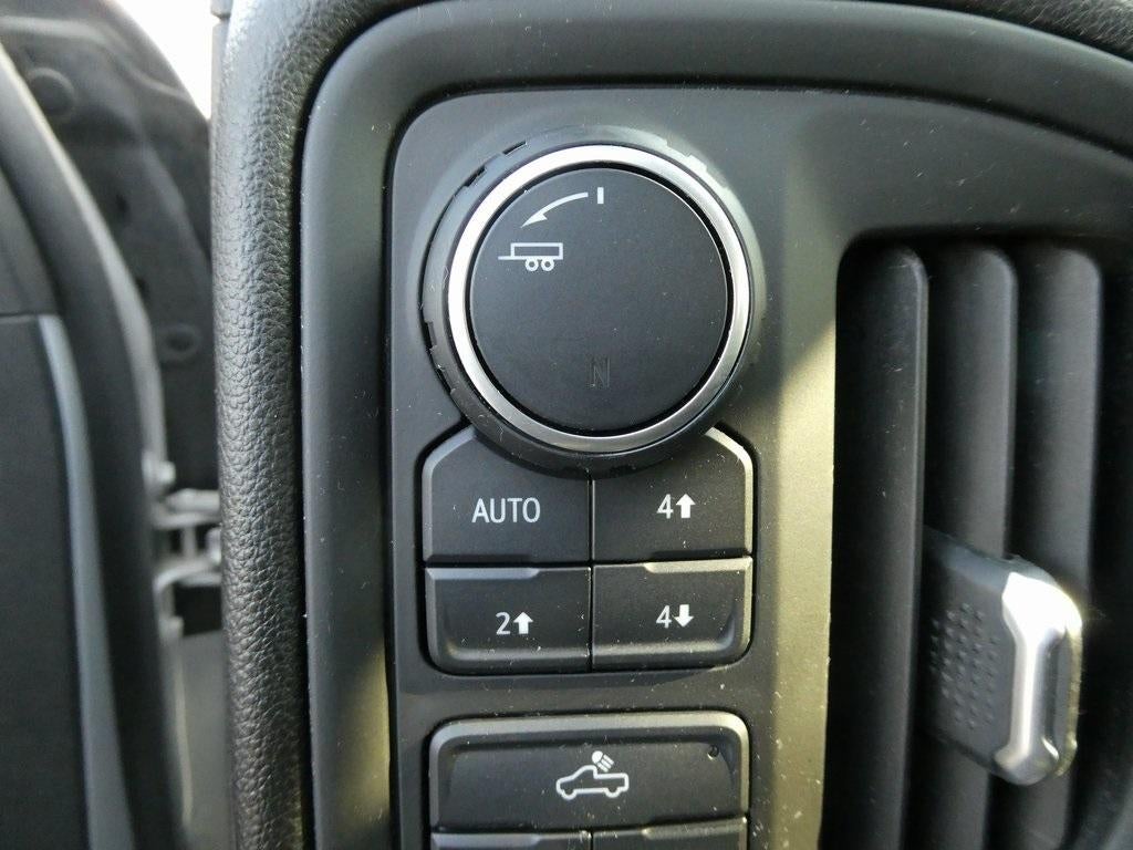 2021 Chevrolet Silverado 1500 Crew Cab Short Box 4-Wheel Drive Custom Trail Boss