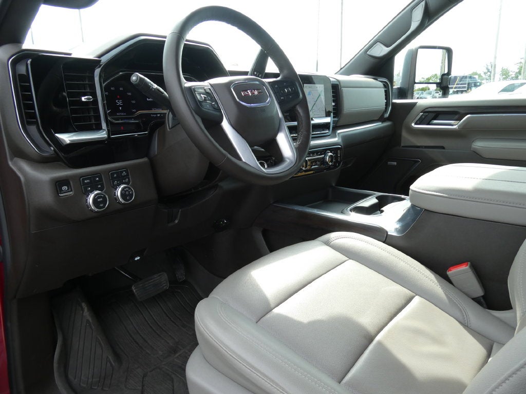 2025 GMC Sierra 2500 HD Crew Cab Standard Box 4-Wheel Drive SLT