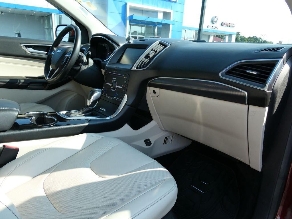 2015 Ford Edge 4dr Titanium AWD