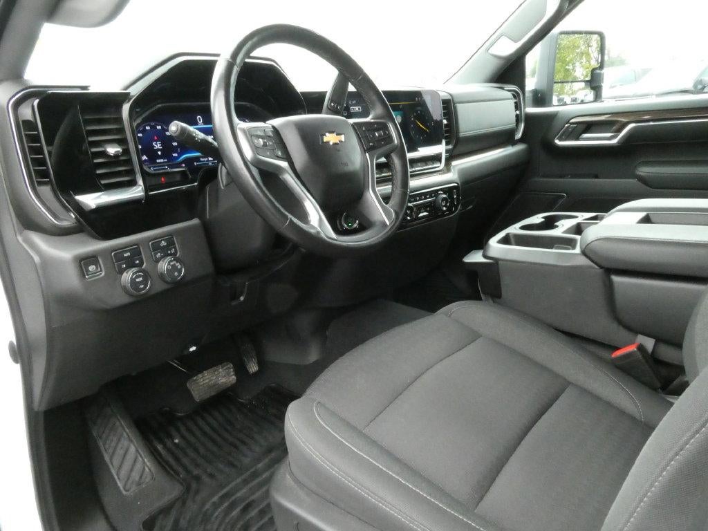 2022 Chevrolet Silverado 1500 Crew Cab Short Box 4-Wheel Drive LT 1LT