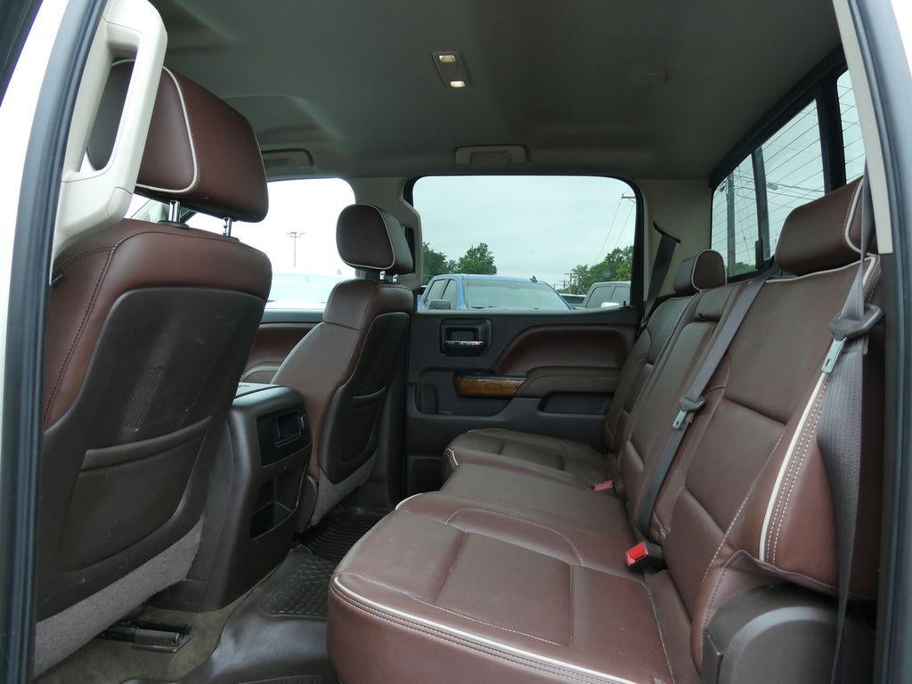 2015 Chevrolet Silverado 1500 Crew Cab Standard Box 4-Wheel Drive High Country