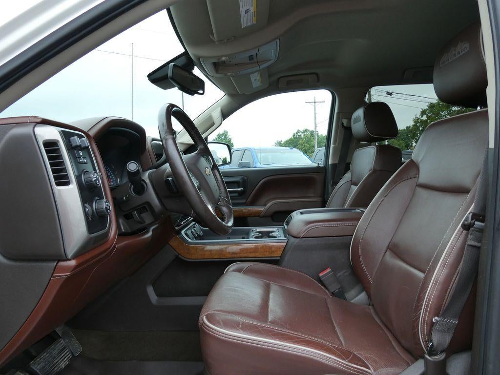 2015 Chevrolet Silverado 1500 Crew Cab Standard Box 4-Wheel Drive High Country
