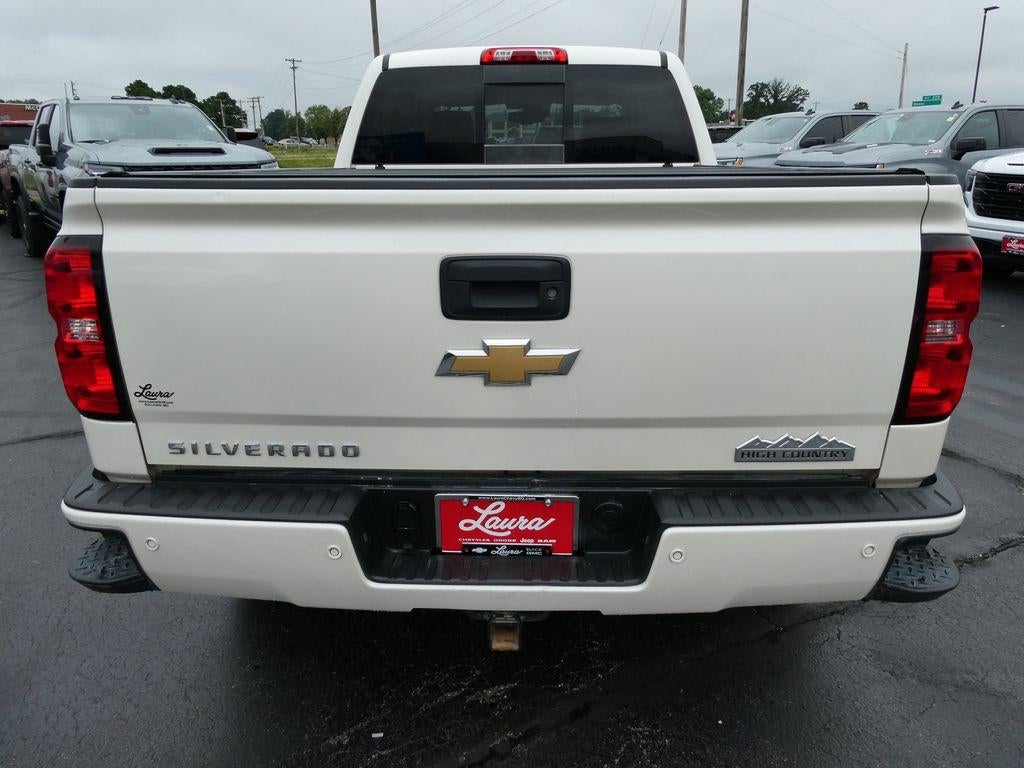 2015 Chevrolet Silverado 1500 Crew Cab Standard Box 4-Wheel Drive High Country