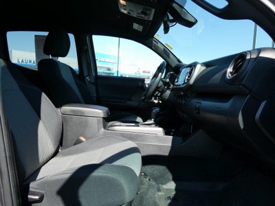 2022 Toyota Tacoma 4WD 4WD SR Double Cab 5' Bed V6 AT (GS)