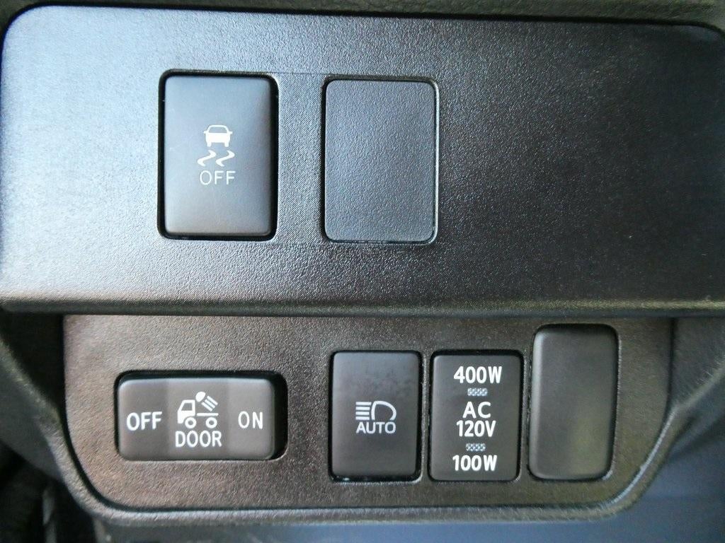 2022 Toyota Tacoma 4WD 4WD SR Double Cab 5' Bed V6 AT (GS)