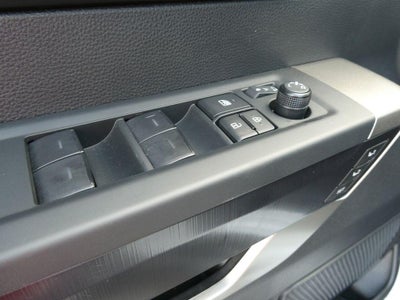 2026 Toyota Tundra 4WD 4WD Platinum CrewMax 5.5' Bed (Natl)