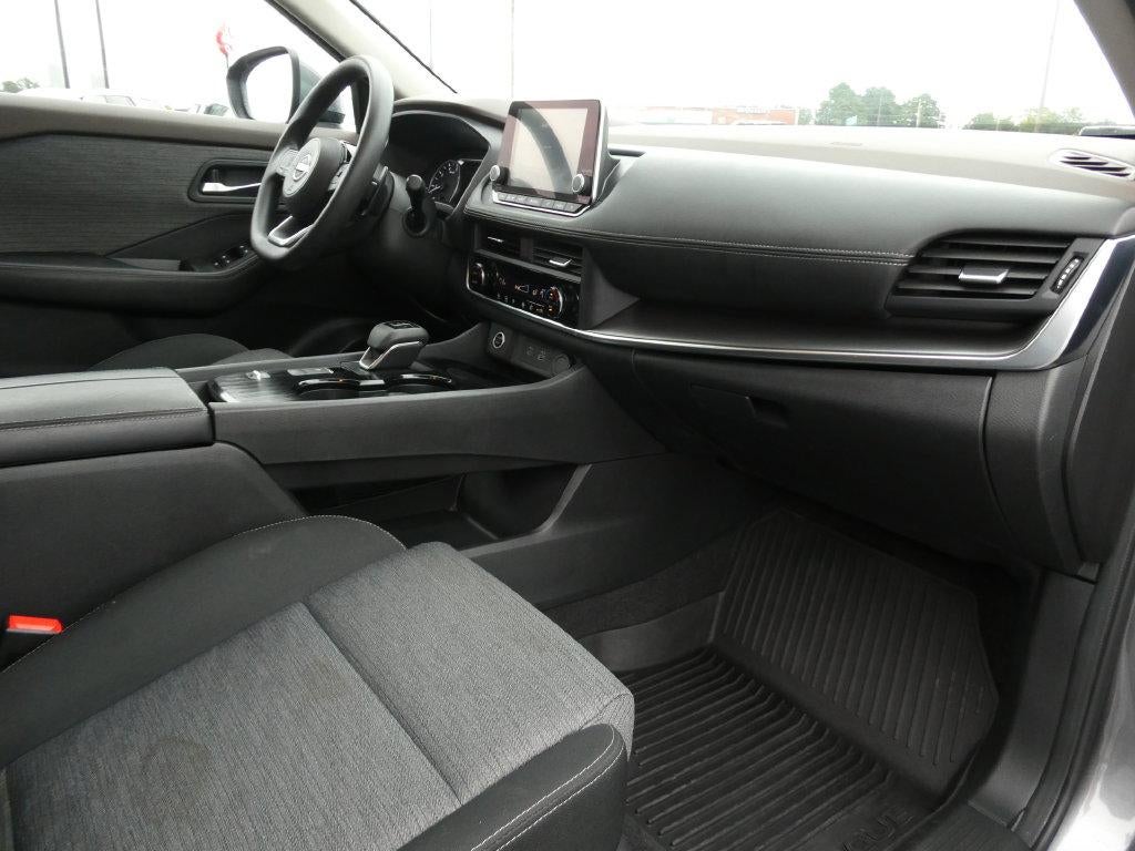 2023 Nissan Rogue FWD SV