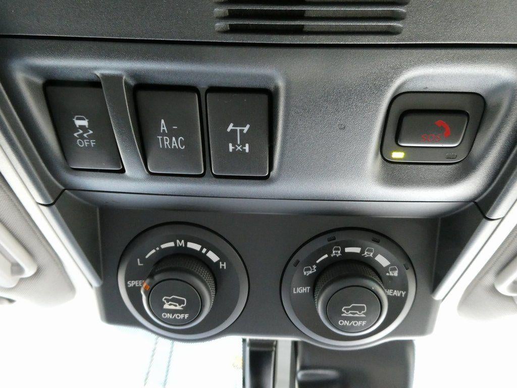 2023 Toyota 4Runner TRD Off Road 4WD (Natl)