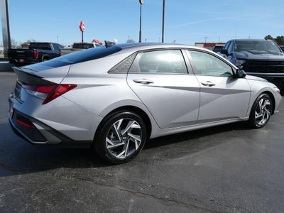 2025 Hyundai ELANTRA SEL Sport IVT