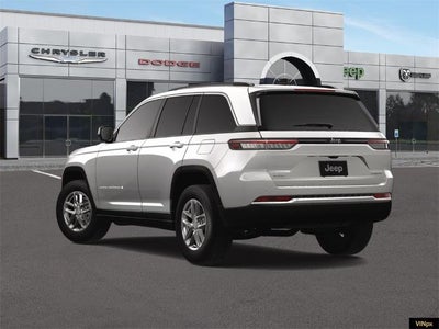 2025 Jeep Grand Cherokee GRAND CHEROKEE LAREDO X 4X4