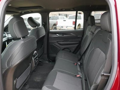 2025 Jeep Grand Cherokee GRAND CHEROKEE LAREDO X 4X4