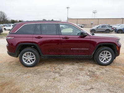 2025 Jeep Grand Cherokee GRAND CHEROKEE LAREDO X 4X4