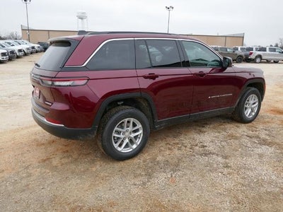 2025 Jeep Grand Cherokee GRAND CHEROKEE LAREDO X 4X4