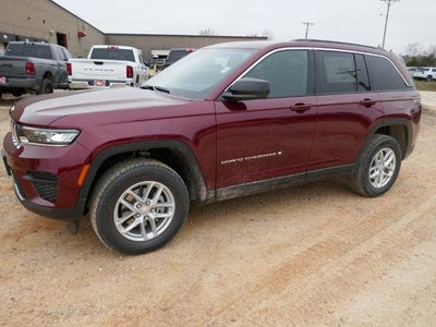 2025 Jeep Grand Cherokee GRAND CHEROKEE LAREDO X 4X4