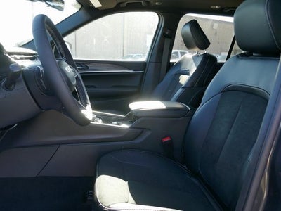 2026 Jeep Grand Cherokee GRAND CHEROKEE ALTITUDE 4X4