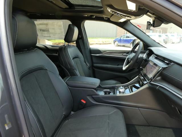 2026 Jeep Grand Cherokee GRAND CHEROKEE L LAREDO ALTITUDE 4X4