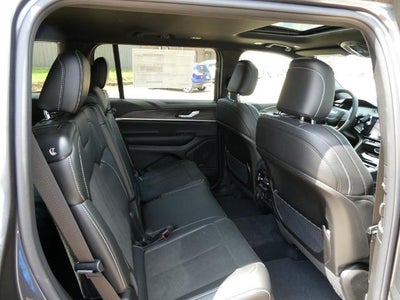 2026 Jeep Grand Cherokee GRAND CHEROKEE L LAREDO ALTITUDE 4X4