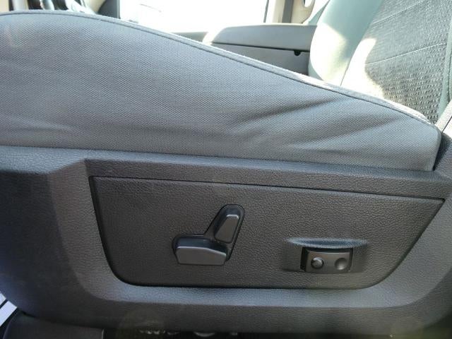 2017 RAM 1500 Big Horn Crew Cab 4x4 5'7' Box